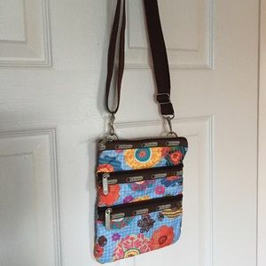 lesportsac crossbody 3 Zipper Bag Lite Weight